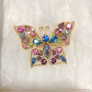 Butterfly pin